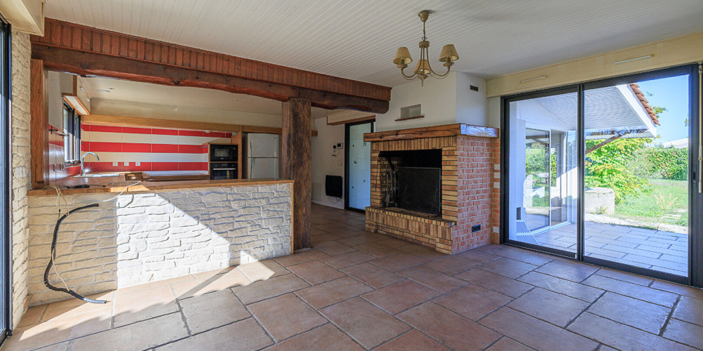 maison à ST DENIS DE PILE (33910)